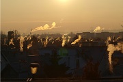 Mieszkańcy zanieczyszczonych miast zapłacą za polisę więcej?